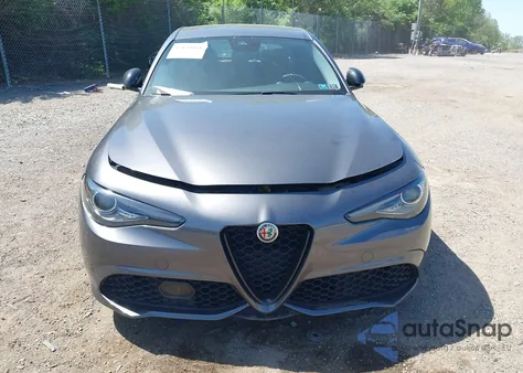 2020 Alfa Romeo Giulia Sport Rwd z USA, uszkodzony, nr VIN ZARFAMAN2L7624277